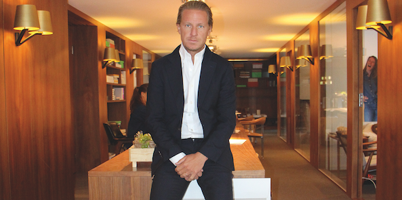 The bankrupt estate of Oscar Engelbert's former company Parkgate will sell an uncompleted office project in Stockholm to Mengus.