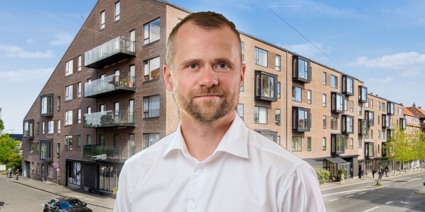 Anders Østergaard Hansen in front of the property acquired in Søborg in Greater Copenhagen. The image is a montage.