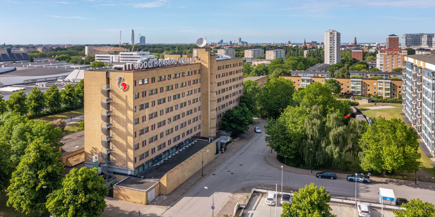 Revelop buys hotel portfolio.