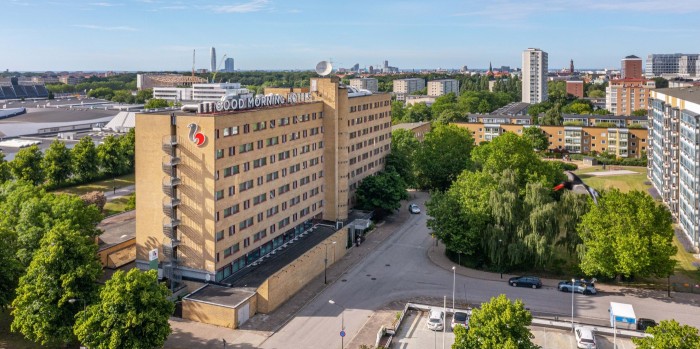 Revelop buys hotel portfolio.