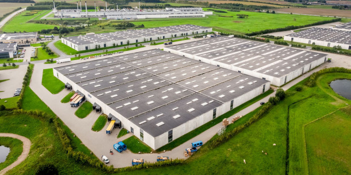 A logistics fund, represented by M7 Real Estate, acquires four logistics properties in Horsens from Milton Group.